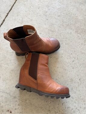 Sorel Women's Tan Leather Chelsea Wedge Ankle Boots